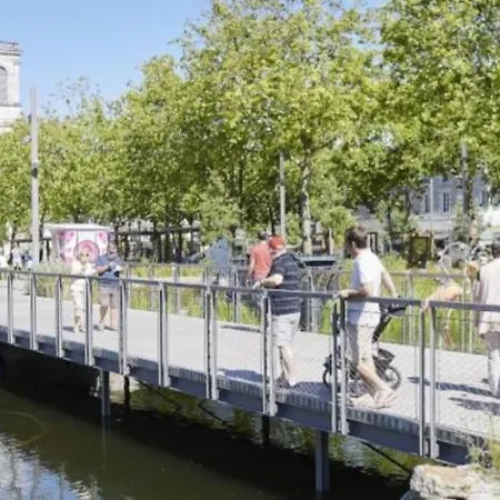 Appartement Hyper Centre Sur Yon - Spacieux Et Lumineux *